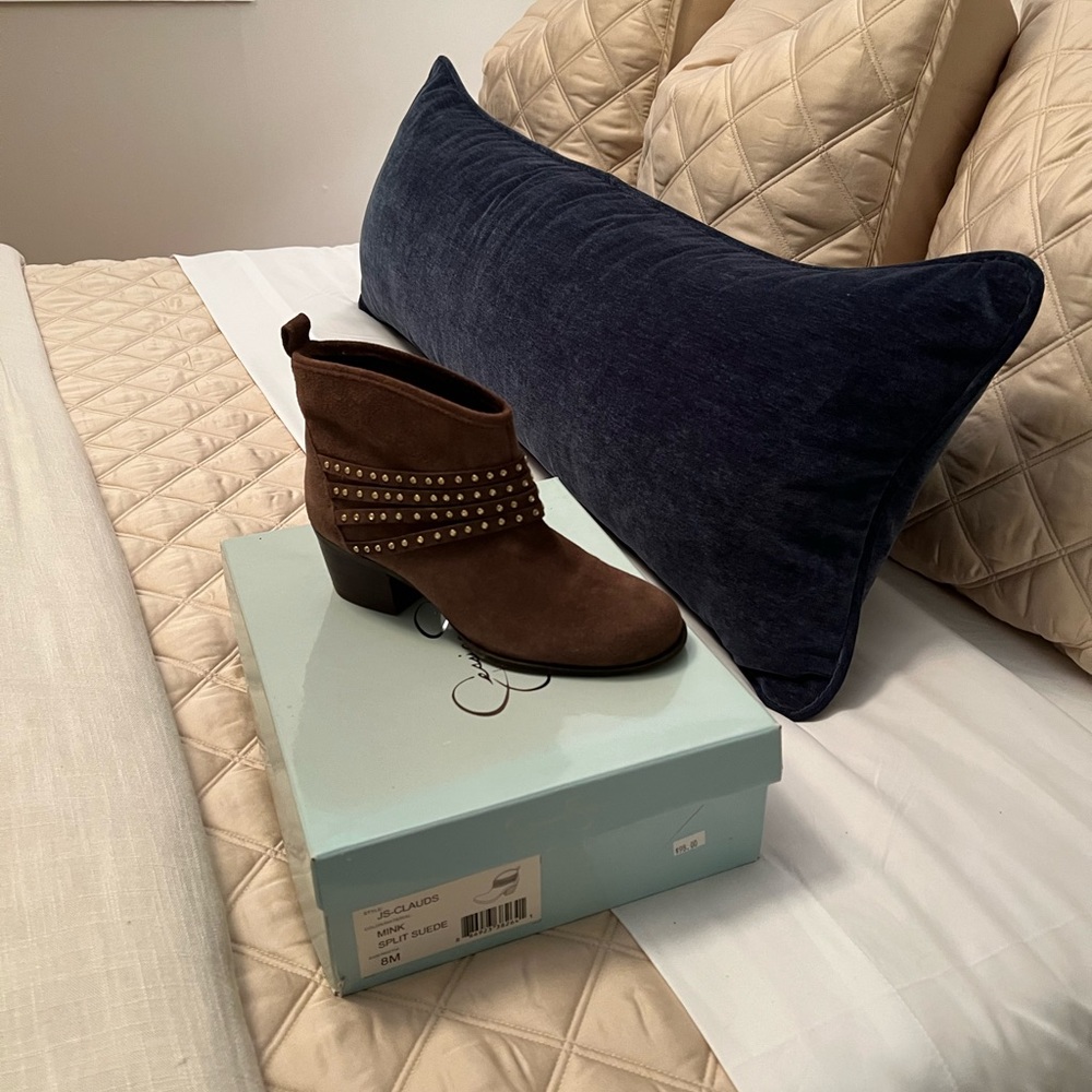 Jessica Simpson Booties~size 8 - Picture 2 of 2